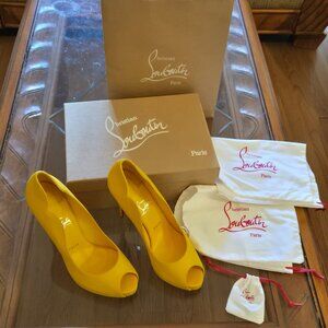 New Never worn Christian Louboutin size 41/10